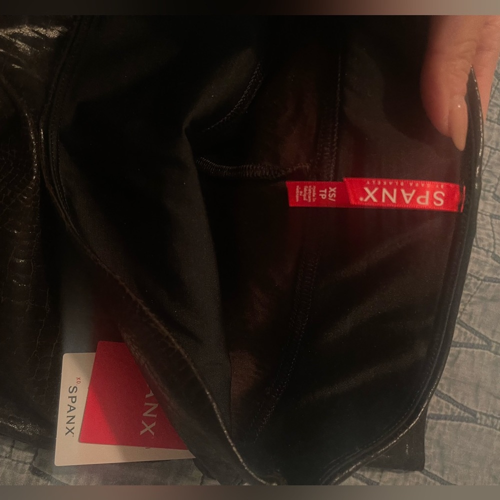 SPANX dark red faux leather leggings - Picture 5 of 5